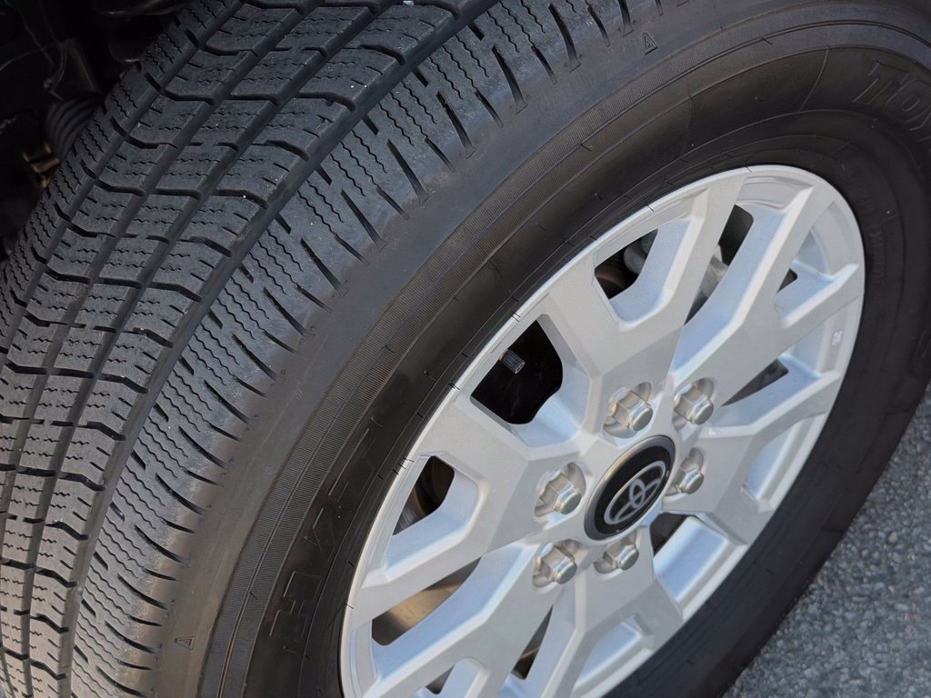 Used 2026 Toyota Tacoma SR5 AWD/4WD image 12