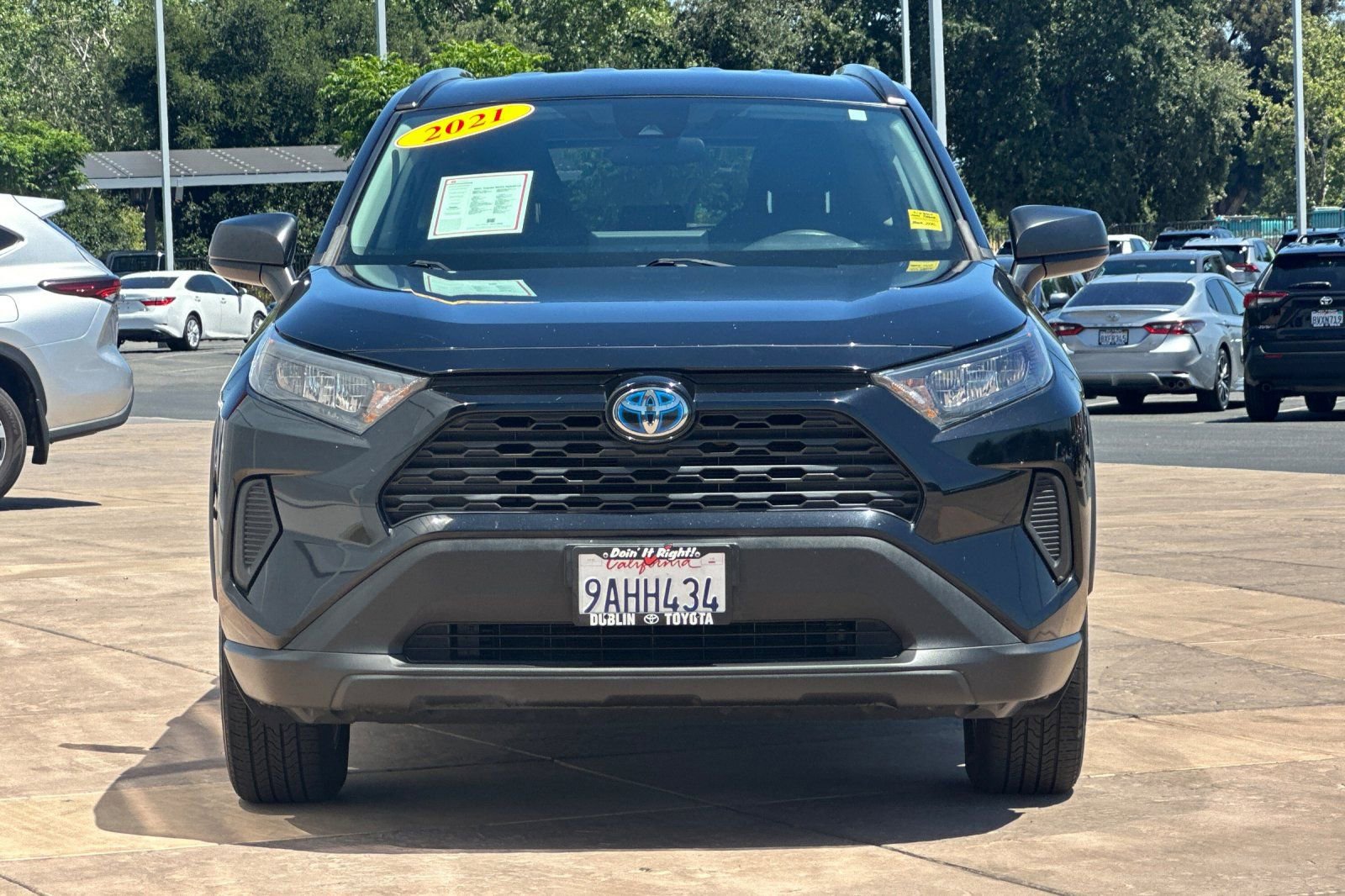 Certified 2021 Toyota RAV4 LE AWD/4WD image 11