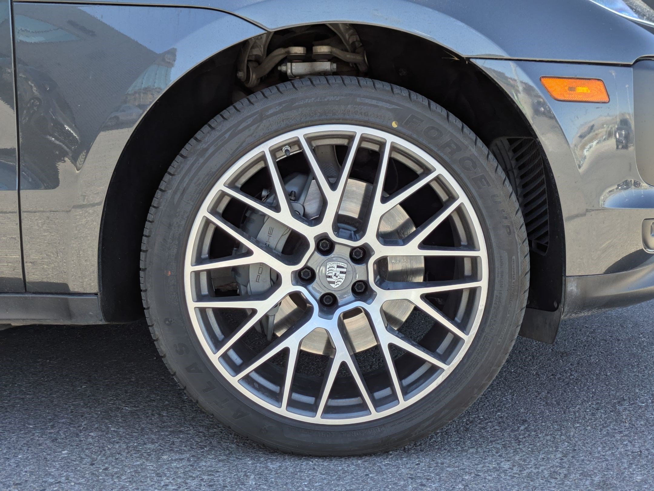 Used 2020 Porsche Macan S AWD/4WD image 32