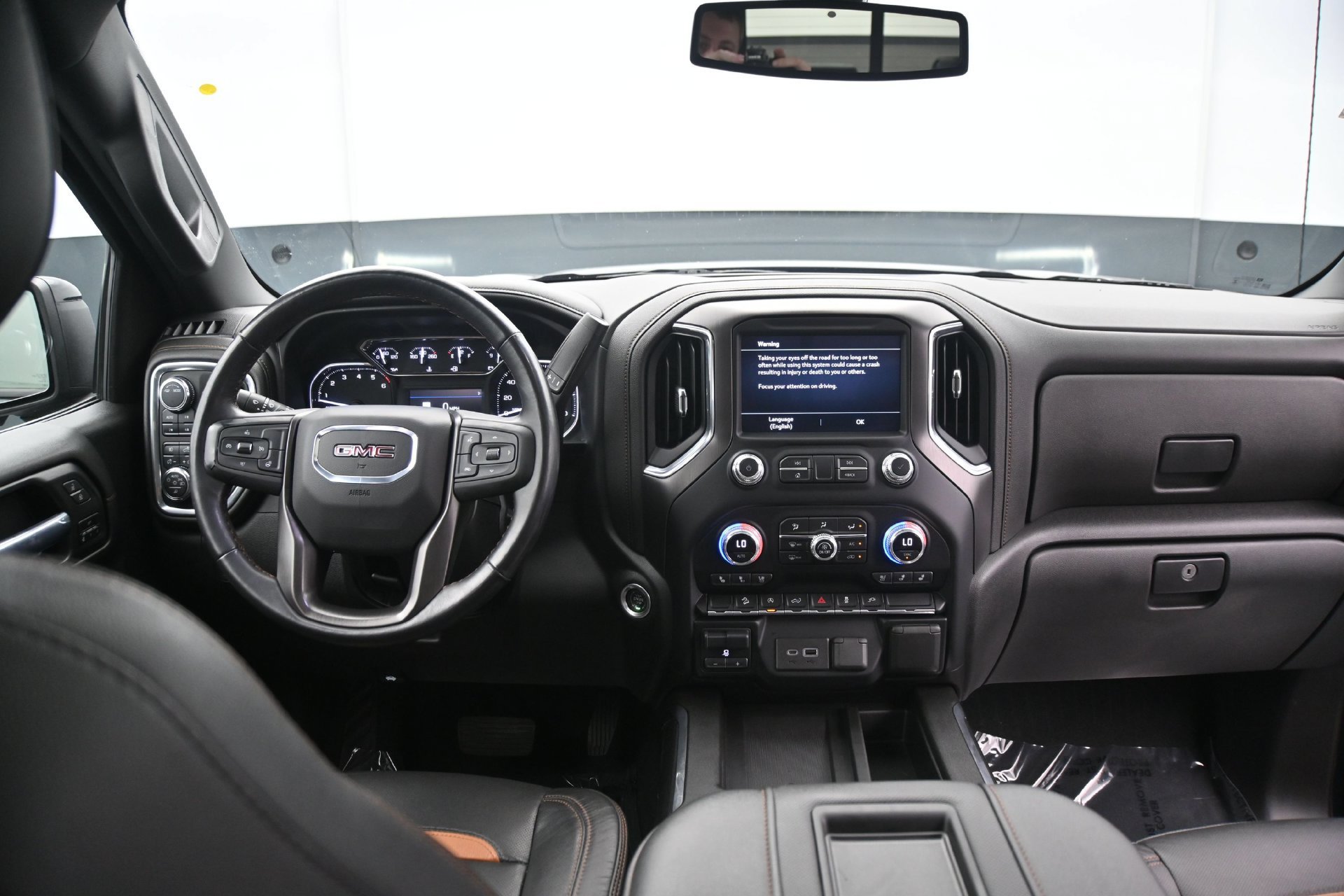 Used 2021 GMC Sierra 1500 AT4 w/ Off-Road Performance Package AWD/4WD image 17