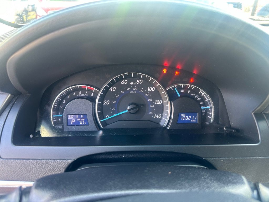 Used 2013 Toyota Camry XLE w/ Preferred Accessory Pkg image 16