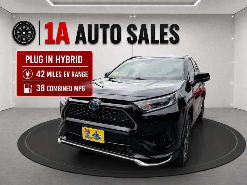 Used 2021 Toyota RAV4 SE AWD/4WD image 1