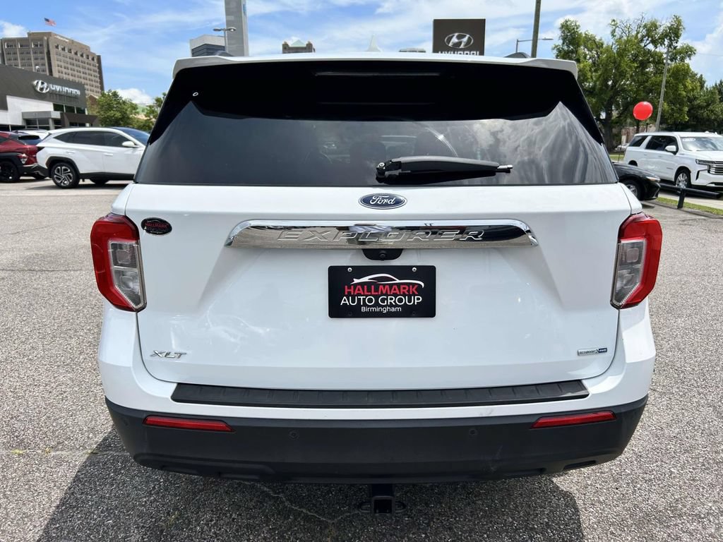 Used 2020 Ford Explorer XLT AWD/4WD image 3
