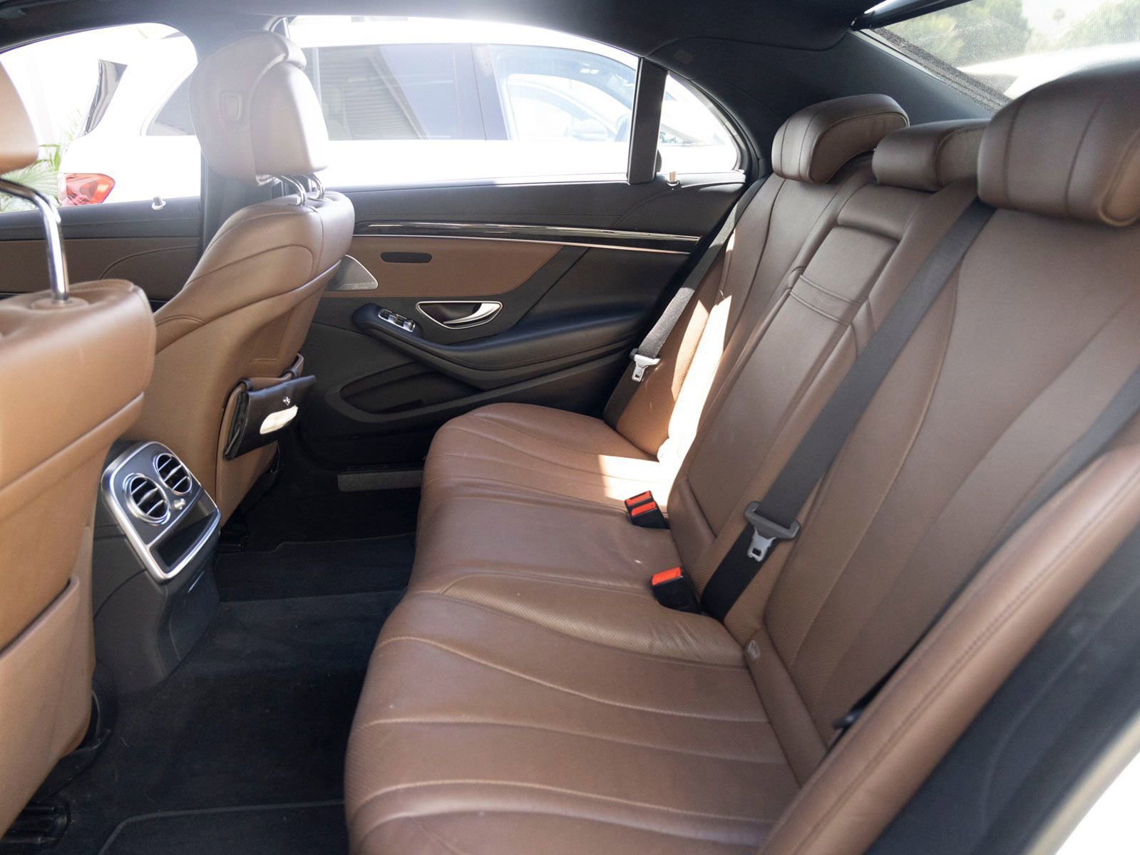 Used 2017 Mercedes-Benz S 550 Sedan image 20