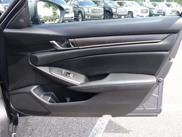 Used 2021 Honda Accord Touring image 17