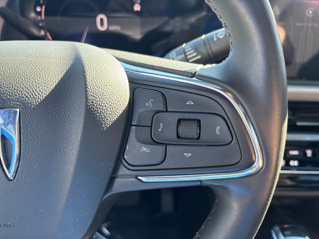 Used 2025 Buick Envista Avenir FWD image 27
