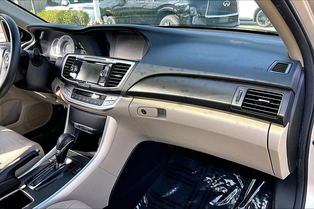 Used 2015 Honda Accord EX-L image 25