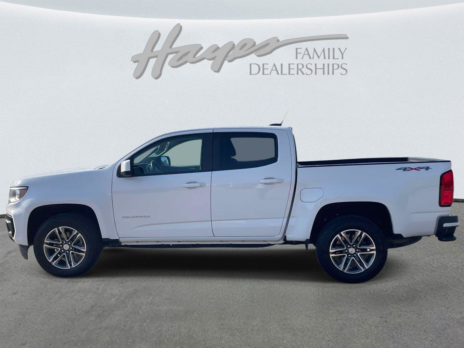 Used 2022 Chevrolet Colorado LT w/ Luxury Package image 6