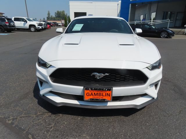 Used 2018 Ford Mustang Coupe RWD image 2