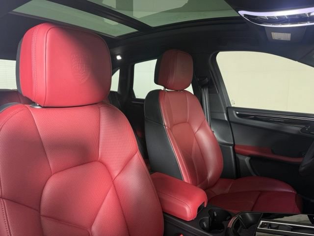 Used 2025 Porsche Macan S AWD/4WD image 19