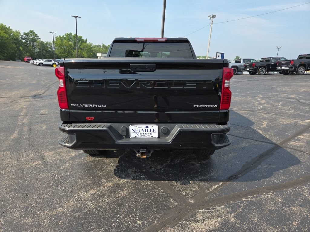 Certified 2022 Chevrolet Silverado 1500 Custom AWD/4WD image 5