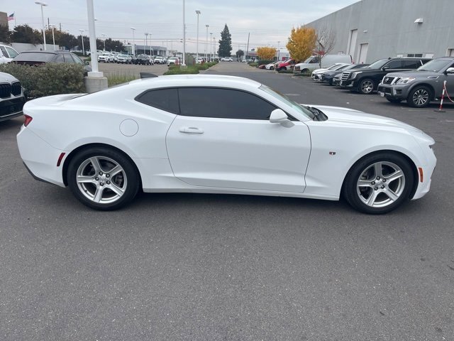 Used 2018 Chevrolet Camaro LT image 4
