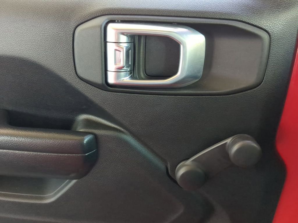 Used 2021 Jeep Wrangler Unlimited Sport image 14