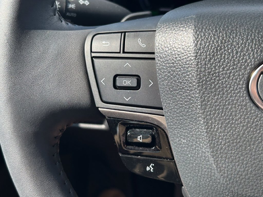 Used 2026 Toyota Camry XSE AWD/4WD image 36