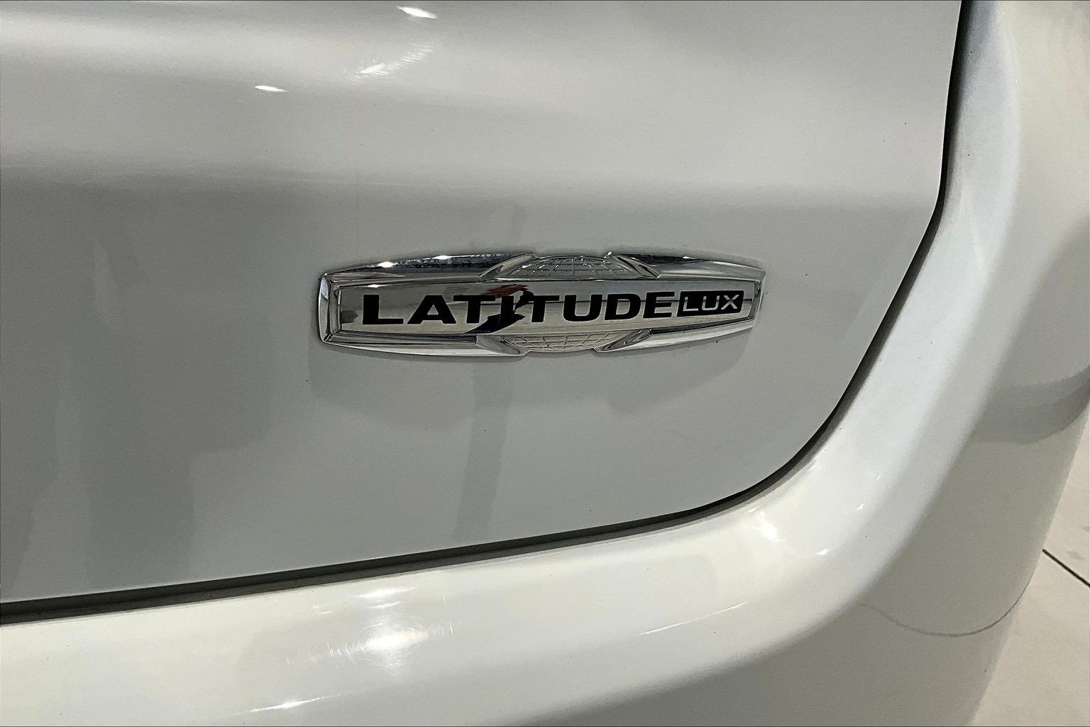 Used 2023 Jeep Compass Latitude AWD/4WD image 24