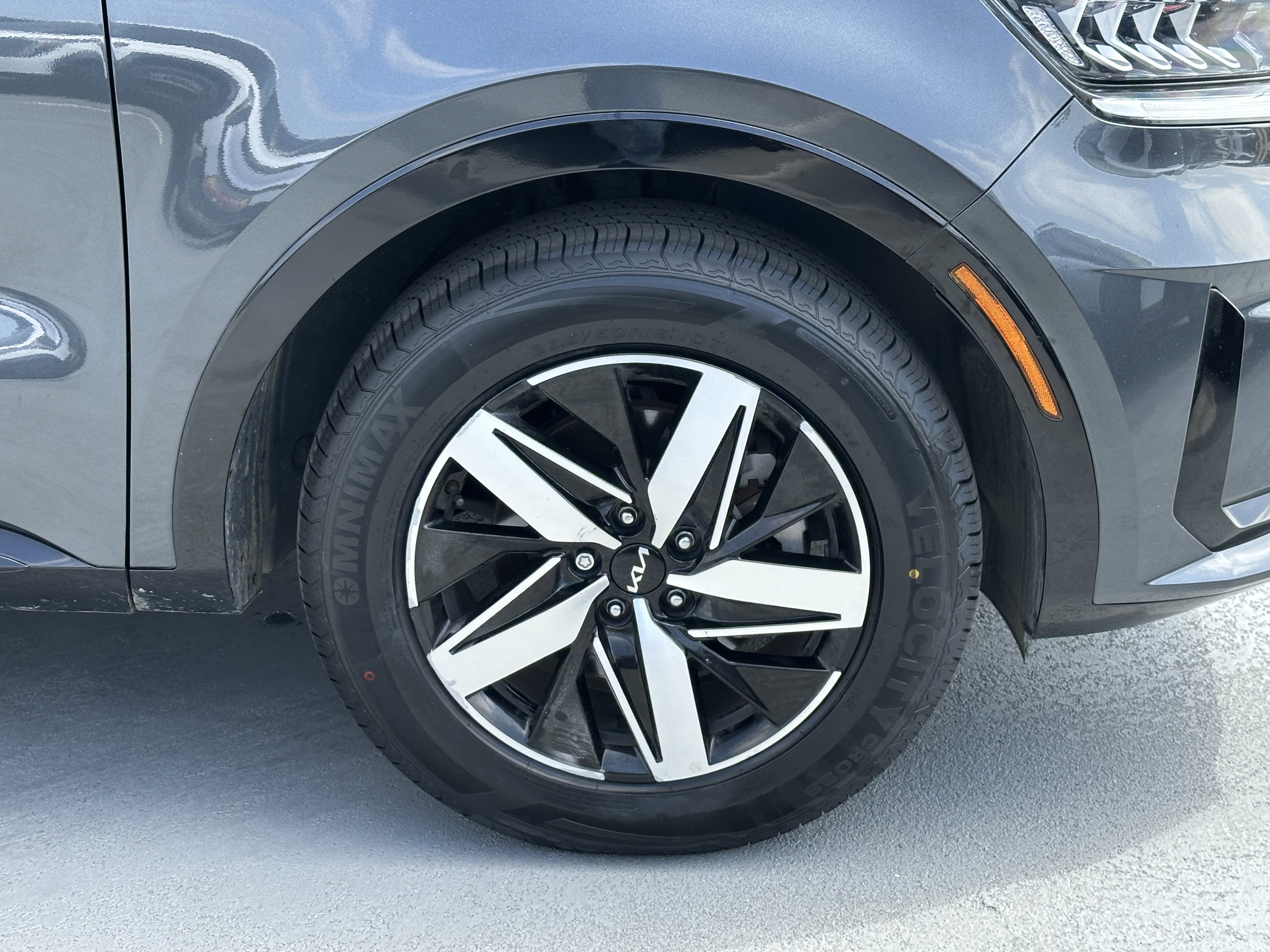 Used 2022 Kia Sorento S w/ Panoramic Sunroof Package FWD image 15