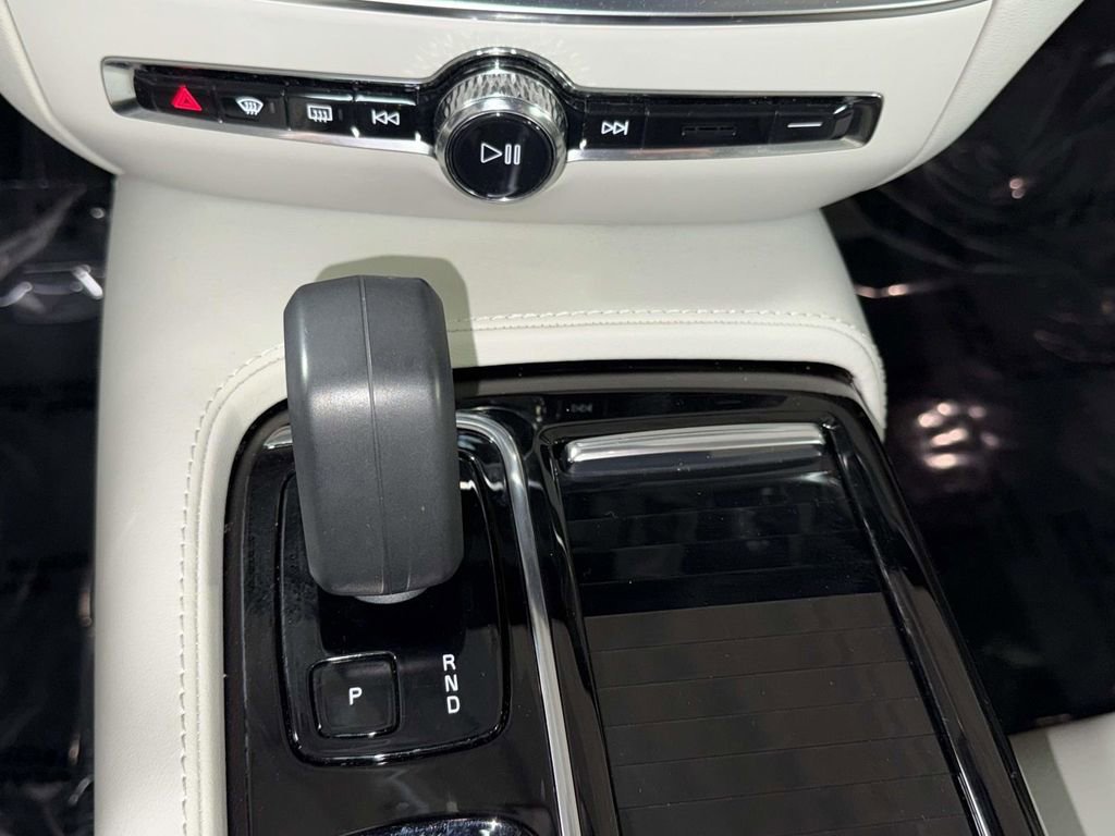 Used 2023 Volvo S60 T8 Plus w/ Climate Package AWD/4WD image 23