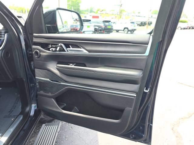 Used 2025 Jeep Grand Wagoneer L Series II Obsidian w/ Quick Order Packagew 28T AWD/4WD image 52