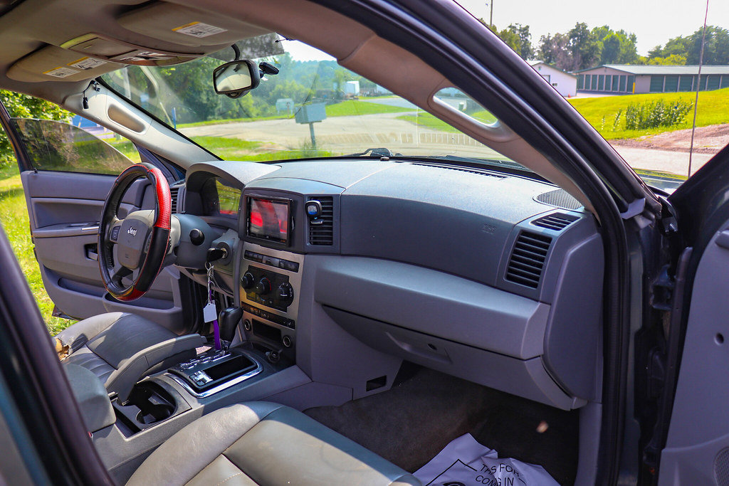 Used 2006 Jeep Grand Cherokee Laredo image 24