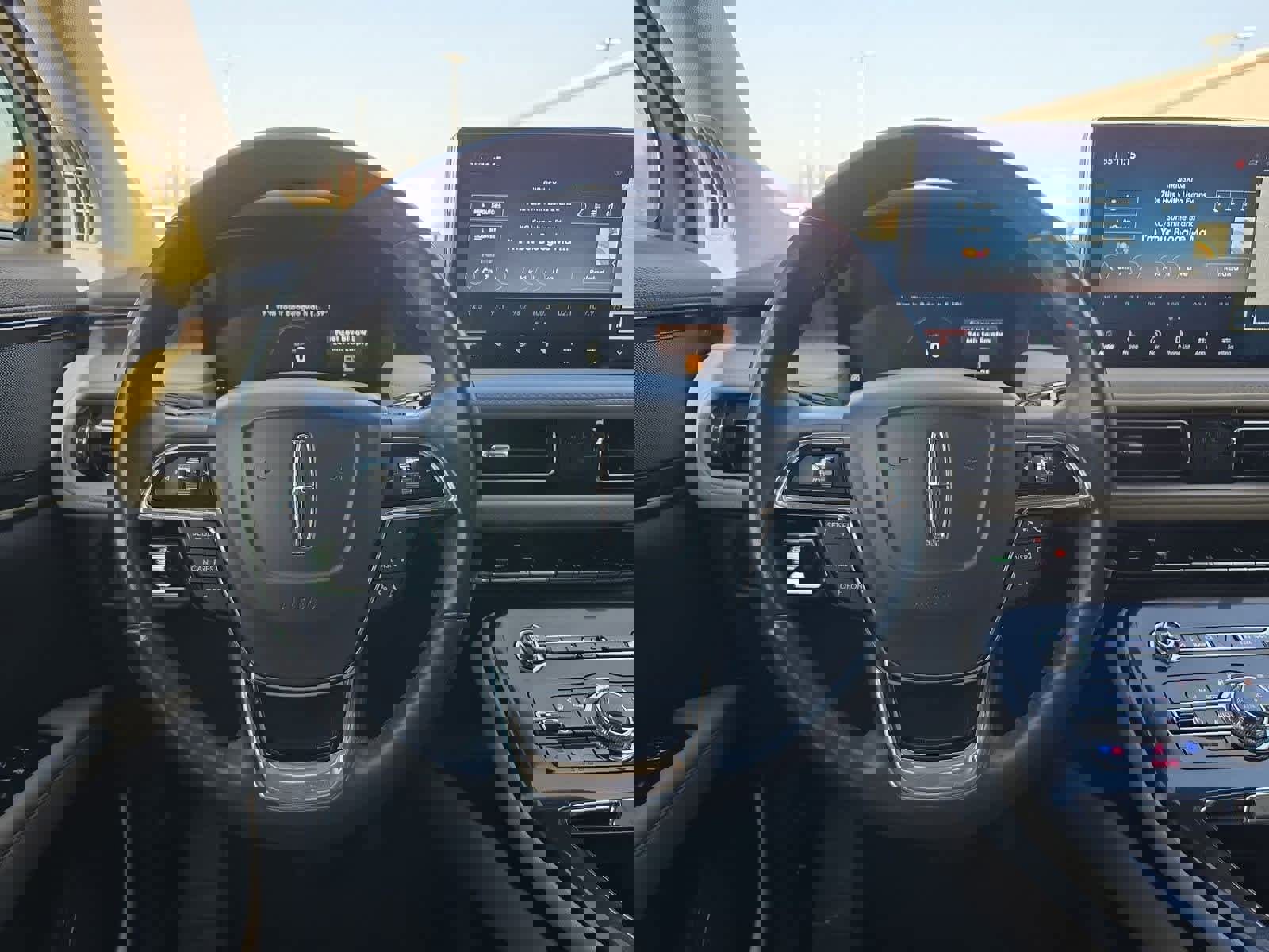 Used 2022 Lincoln Nautilus Reserve image 21