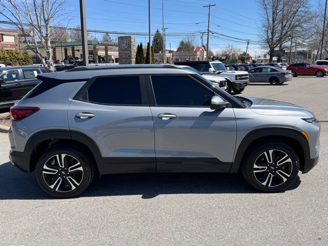 Used 2024 Chevrolet TrailBlazer LT w/ LT Cold Weather Package image 4