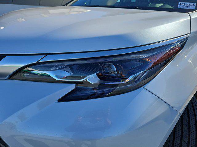 Used 2024 Toyota Sienna Platinum image 33