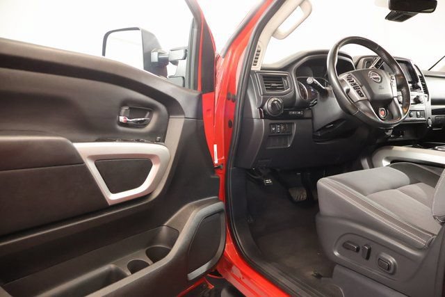 Used 2024 Nissan Titan SV w/ SV Convenience Package AWD/4WD image 8
