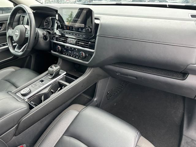 Used 2023 Nissan Pathfinder SL w/ Lighting Package (N92) AWD/4WD image 11