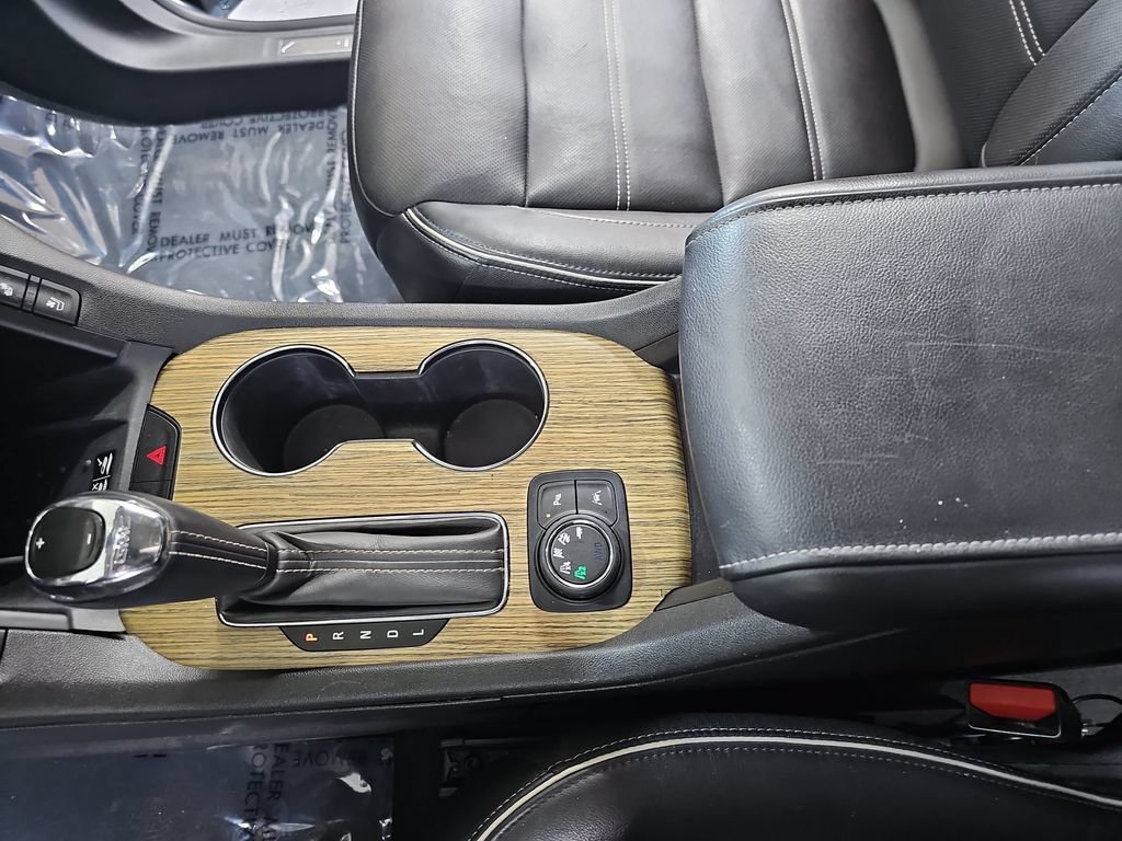Used 2019 GMC Acadia Denali AWD/4WD image 32