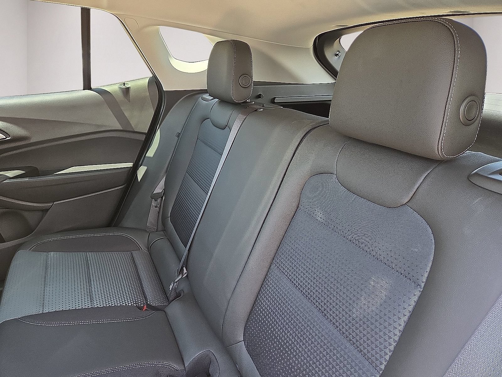 Used 2026 Chevrolet Trax LT w/ Driver Confidence Package FWD image 20