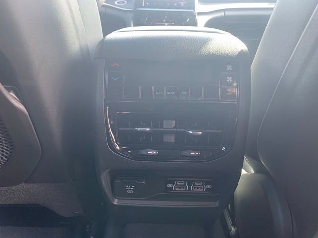 Used 2025 Jeep Grand Cherokee L Laredo w/ Luxury Tech Group I image 28