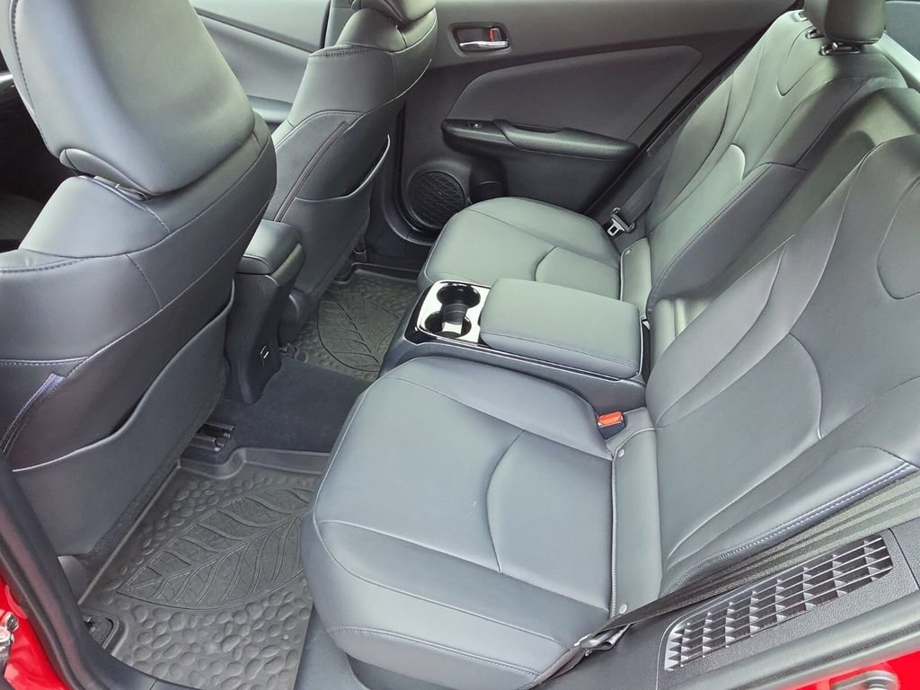 Used 2018 Toyota Prius Prime Advanced FWD image 12