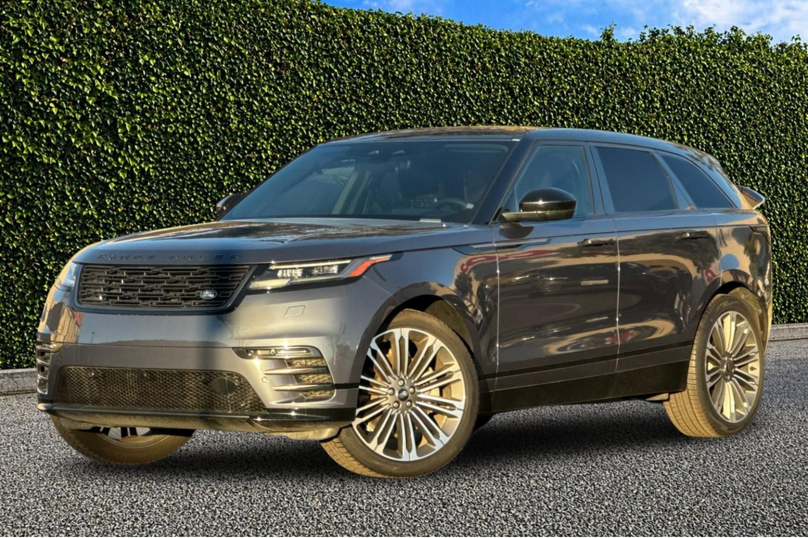 New 2024 Land Rover Range Rover Velar Dynamic HSE