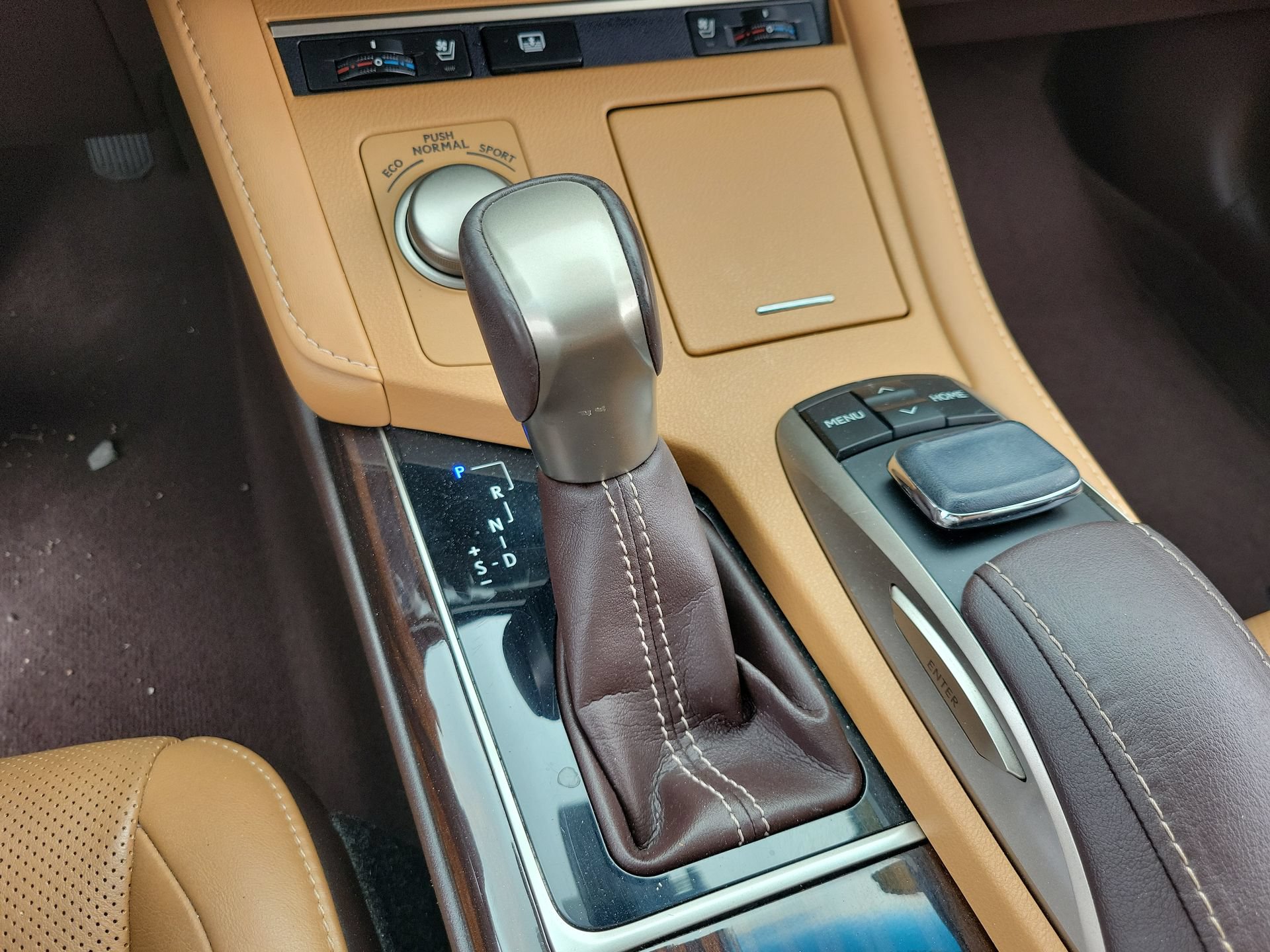 Used 2016 Lexus ES 350 w/ Luxury Package w/Wood Trim FWD image 27