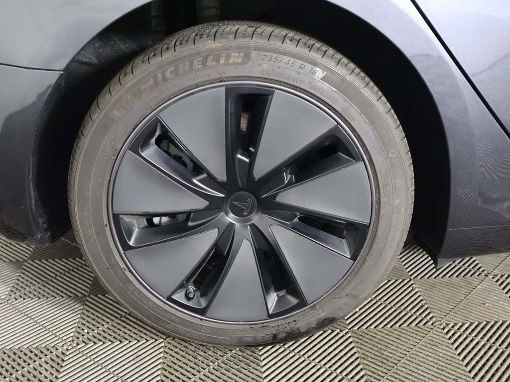 Used 2025 Tesla Model 3 Long Range RWD image 23