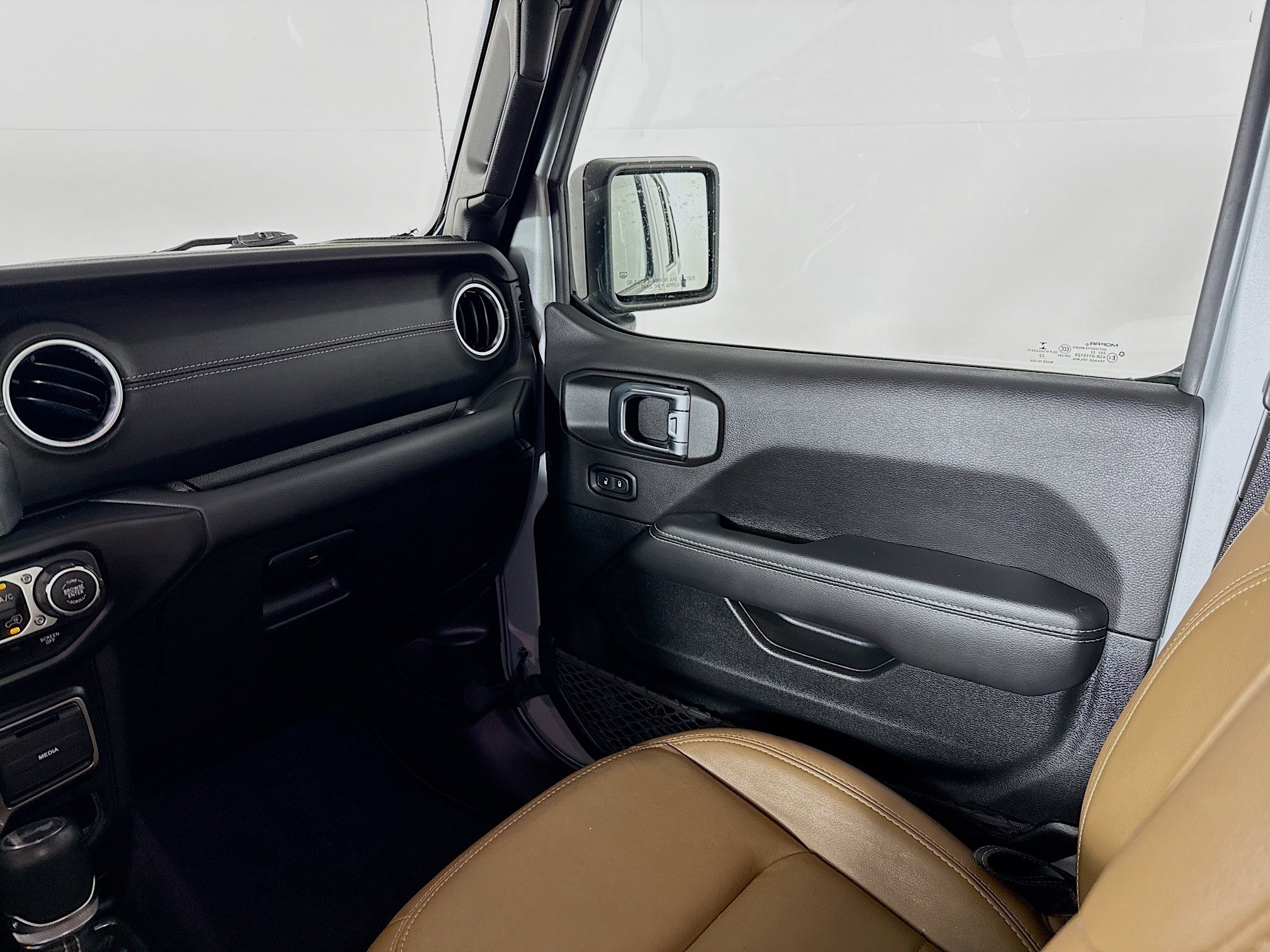 Used 2023 Jeep Wrangler Unlimited Sahara w/ Cold Weather Group image 27