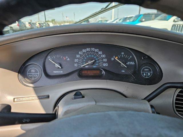 Used 2001 Buick Century Custom w/ Premium Pkg FWD image 11
