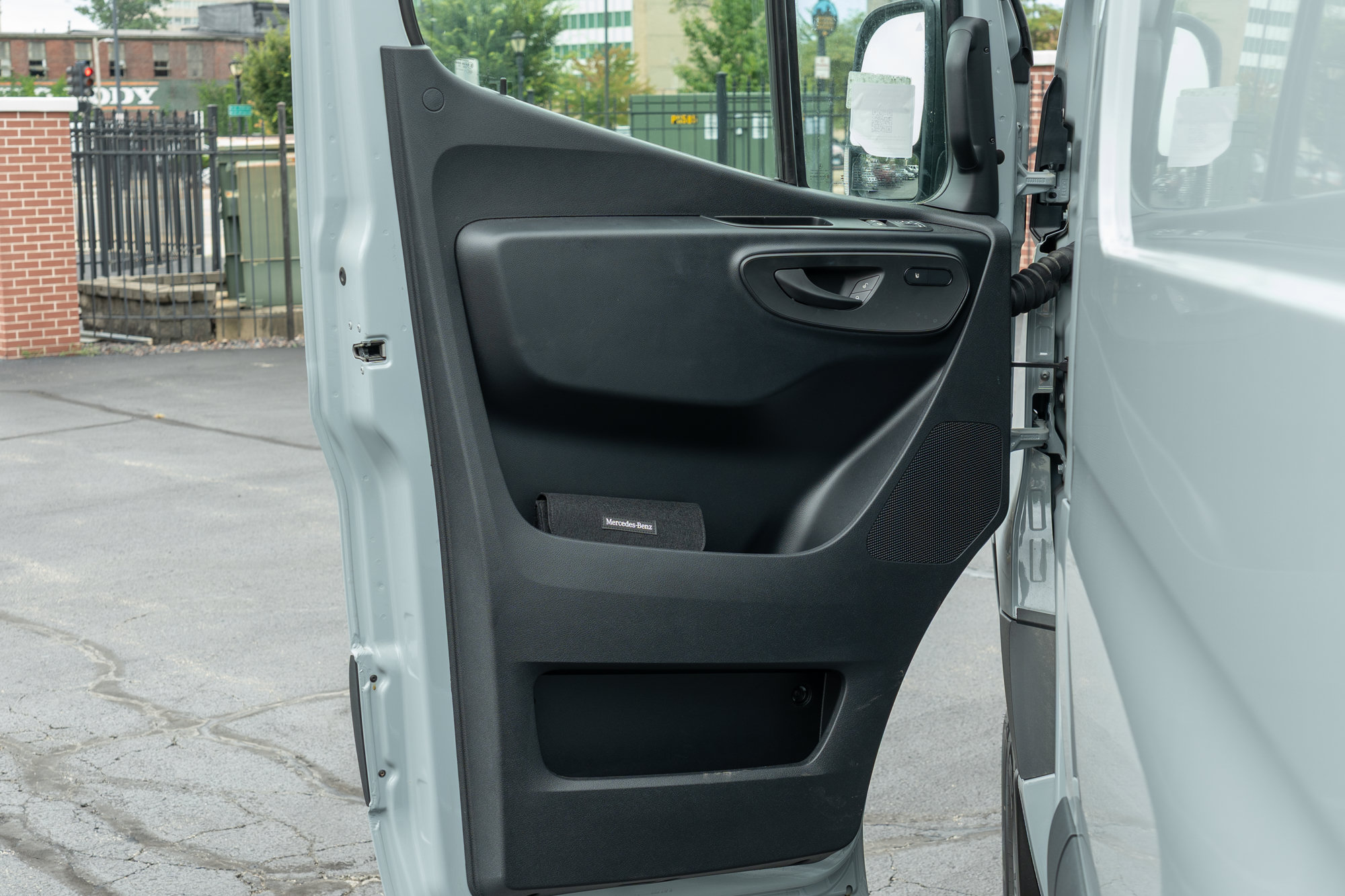 Used 2025 Mercedes-Benz Sprinter 2500 image 8