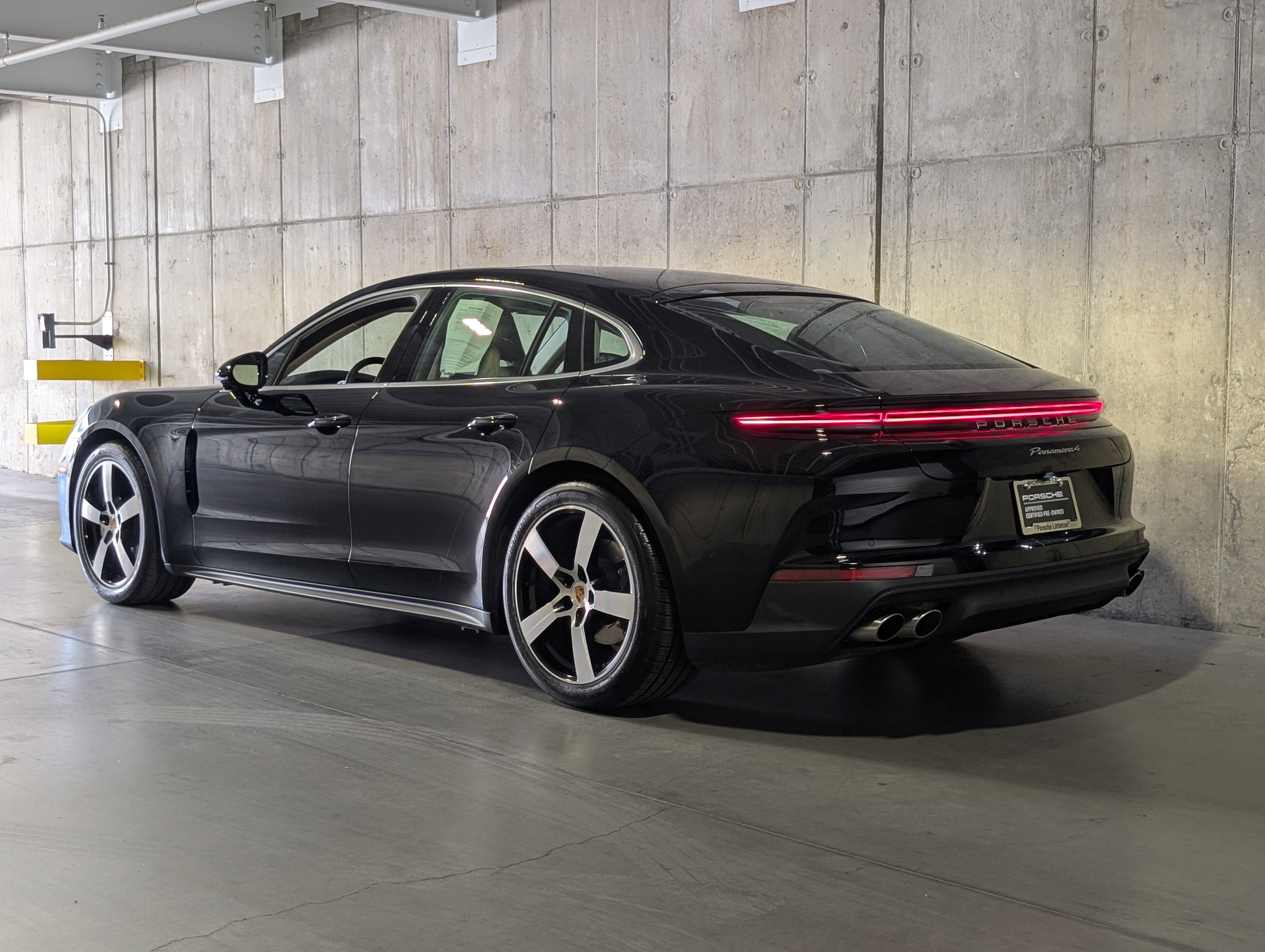 Certified 2025 Porsche Panamera 4 image 3