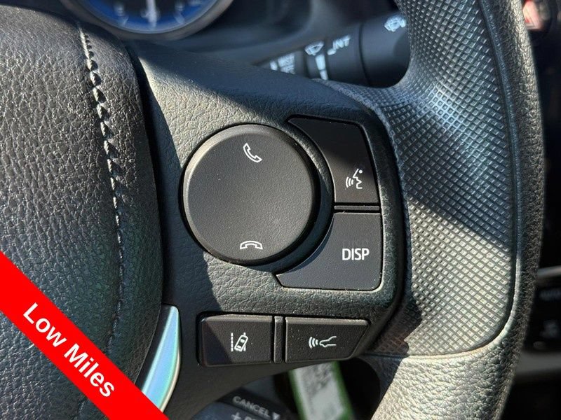 Used 2017 Toyota Corolla LE w/ Carpet Mat Package (TMS) FWD image 21