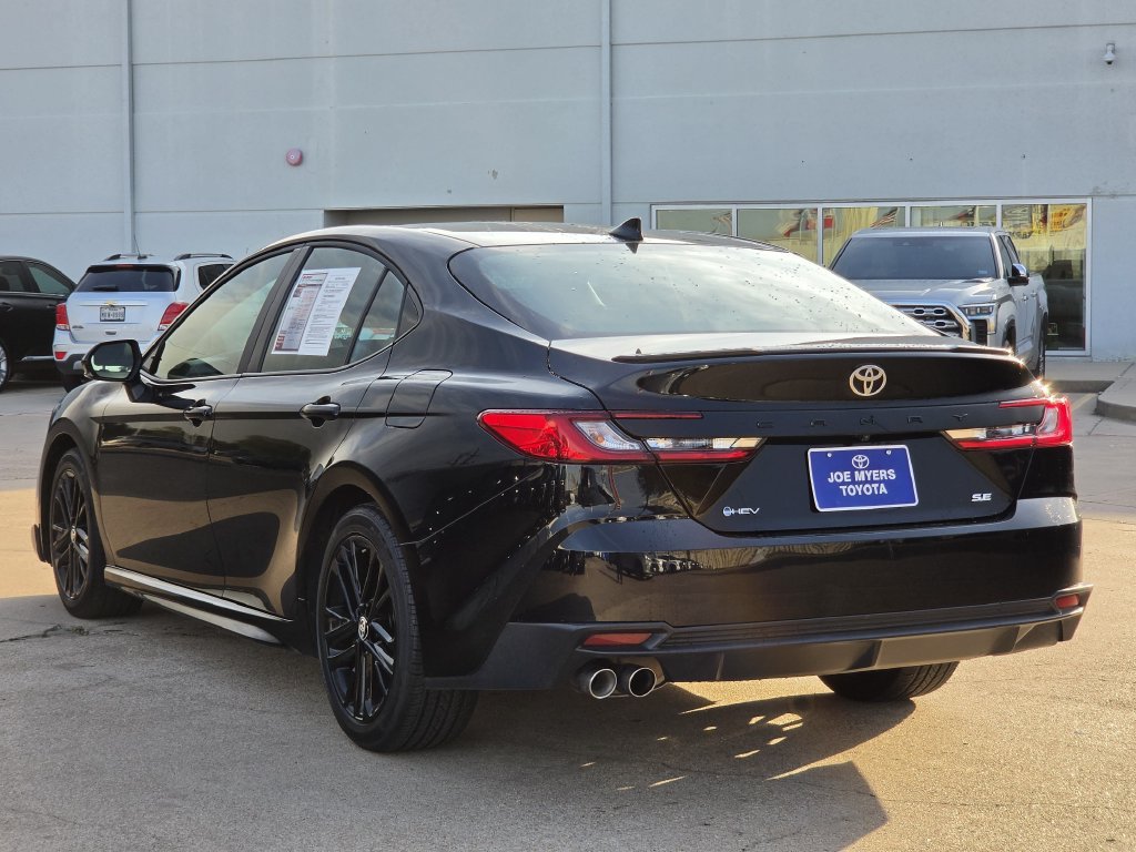 Used 2026 Toyota Camry SE FWD image 7
