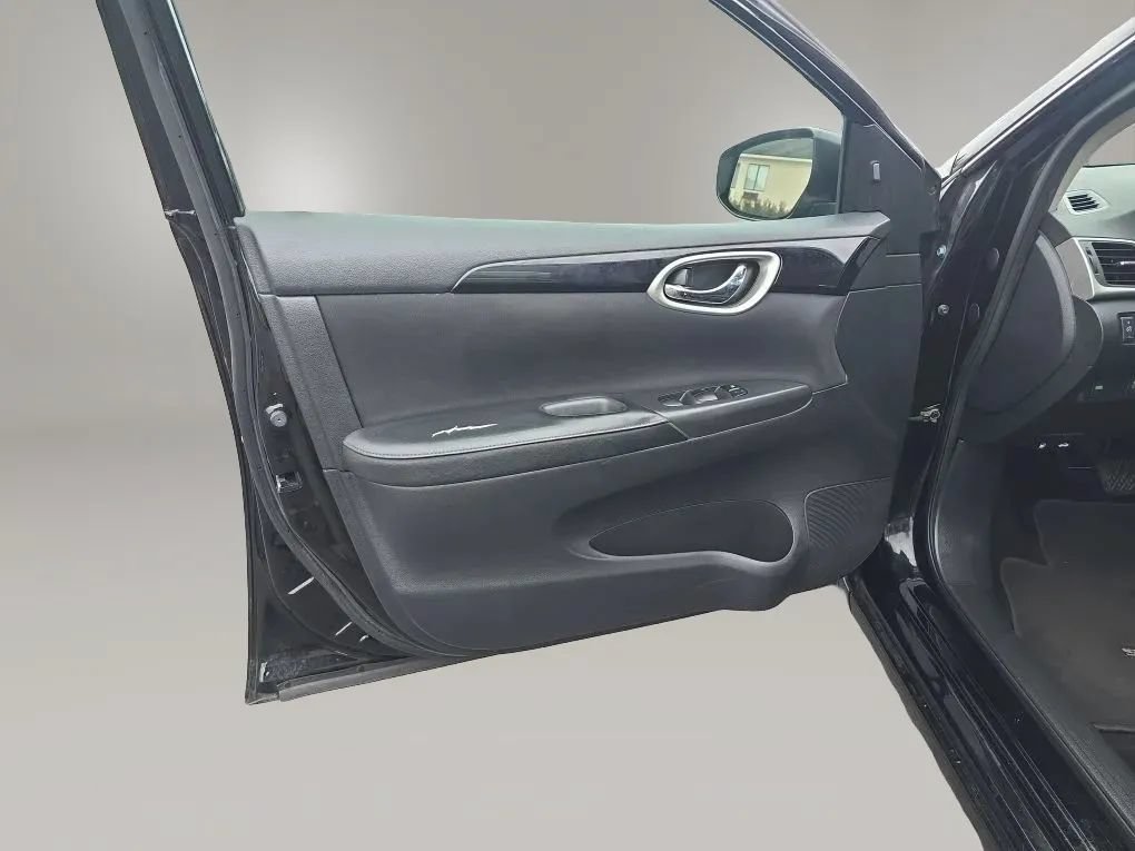 Used 2019 Nissan Sentra SV w/ Special Edition Package FWD image 39