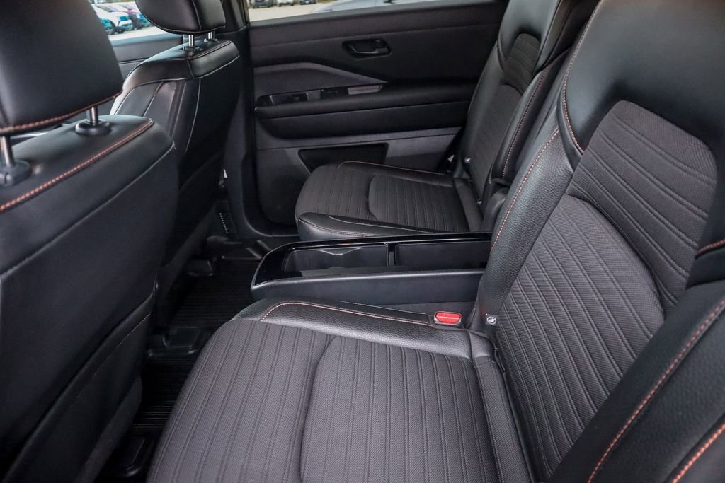 Used 2024 Nissan Pathfinder Rock Creek image 27