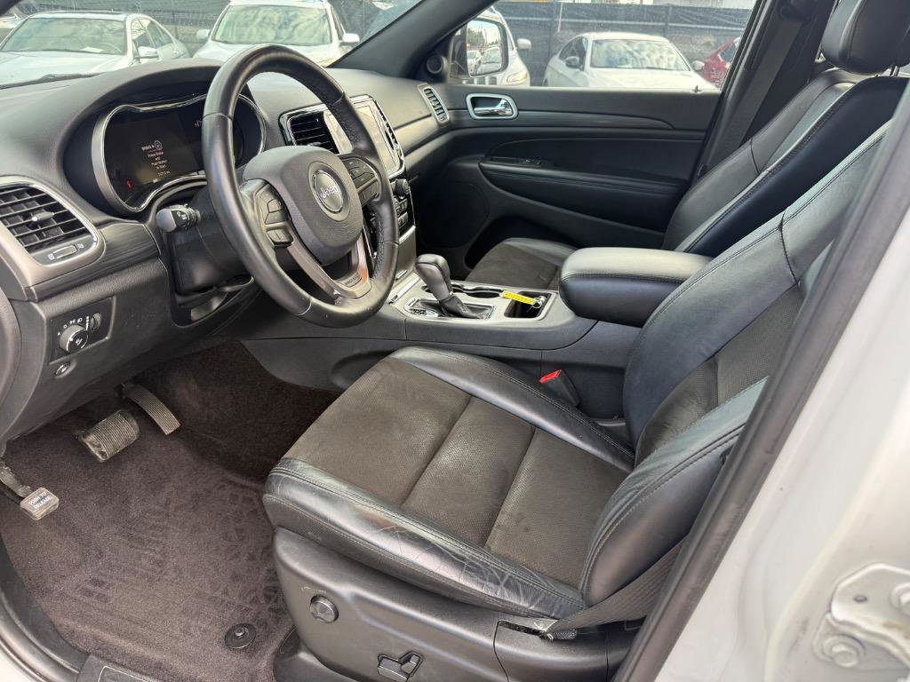 Used 2019 Jeep Grand Cherokee Altitude RWD image 9
