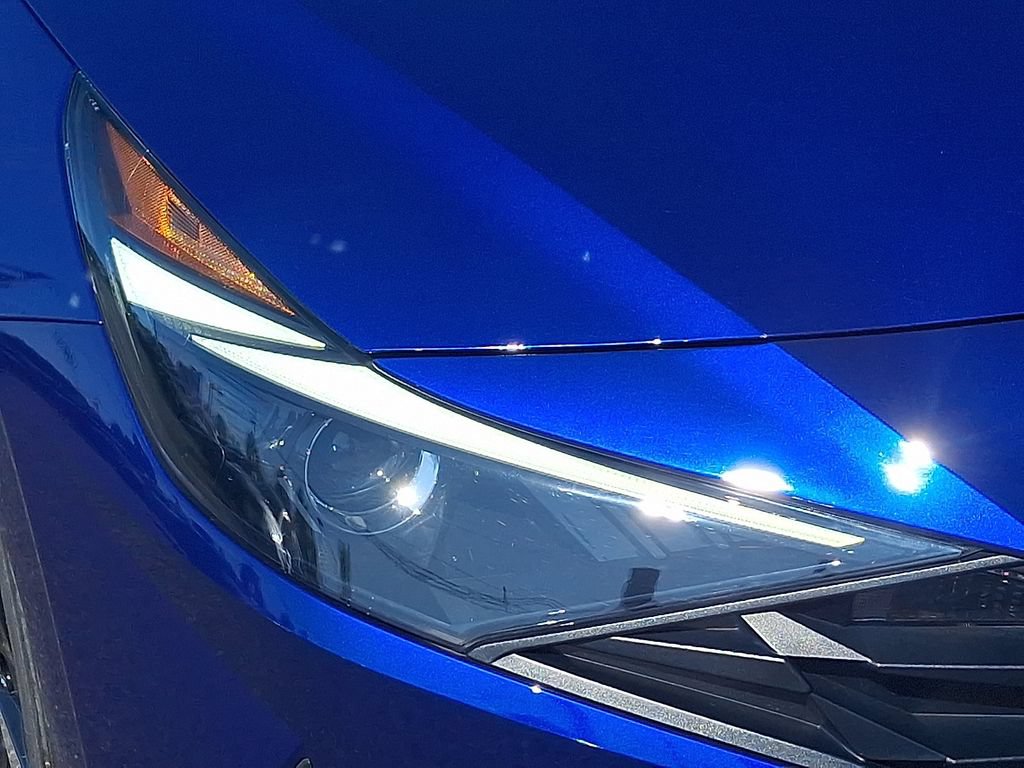 Used 2023 Hyundai Elantra SEL w/ Convenience Package FWD image 10