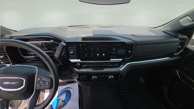 Used 2024 GMC Sierra 2500 SLE w/ SLE Convenience Package AWD/4WD image 11