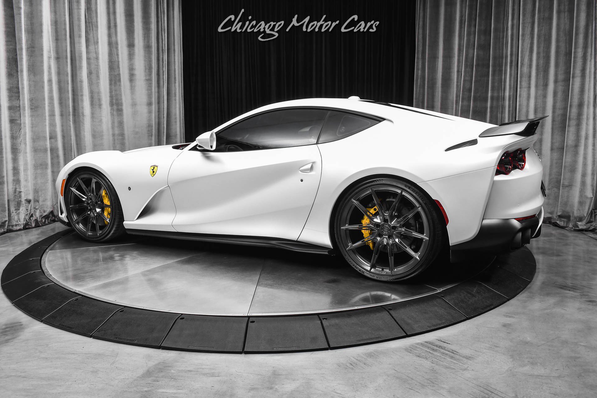Used 2021 Ferrari 812 Superfast RWD image 3