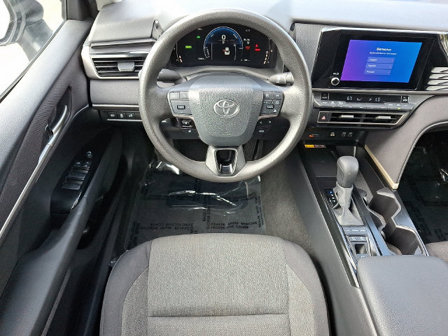 Used 2025 Toyota Camry LE FWD image 11