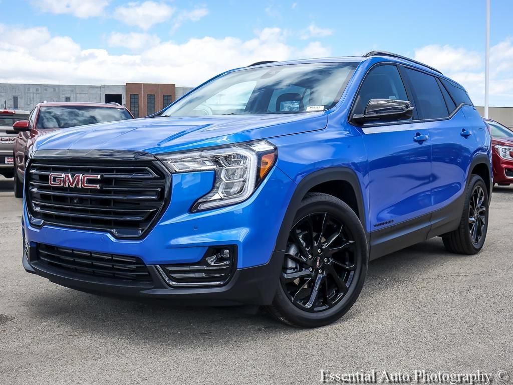 Certified 2024 GMC Terrain SLT w/ Tech Package FWD image 2