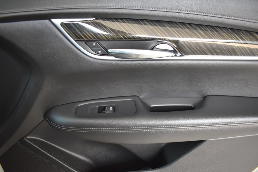 Used 2020 Cadillac XT6 Premium Luxury FWD image 22